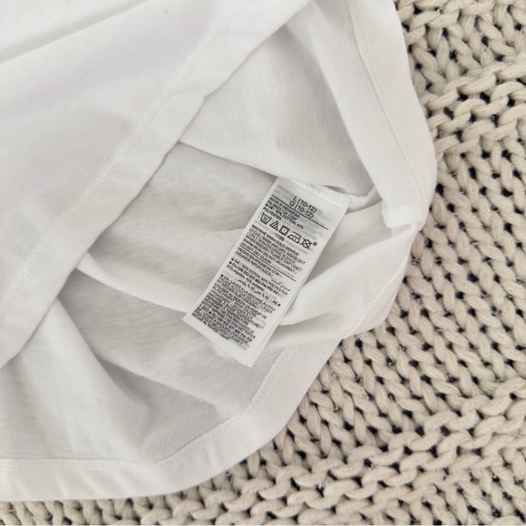 NWOT Old Navy White Tee with Heart Detail Girl's Top Size Large - Picture 4 of 5